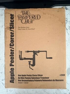 The Pampered Chef Apple Peeler/Corer/Slicer - New